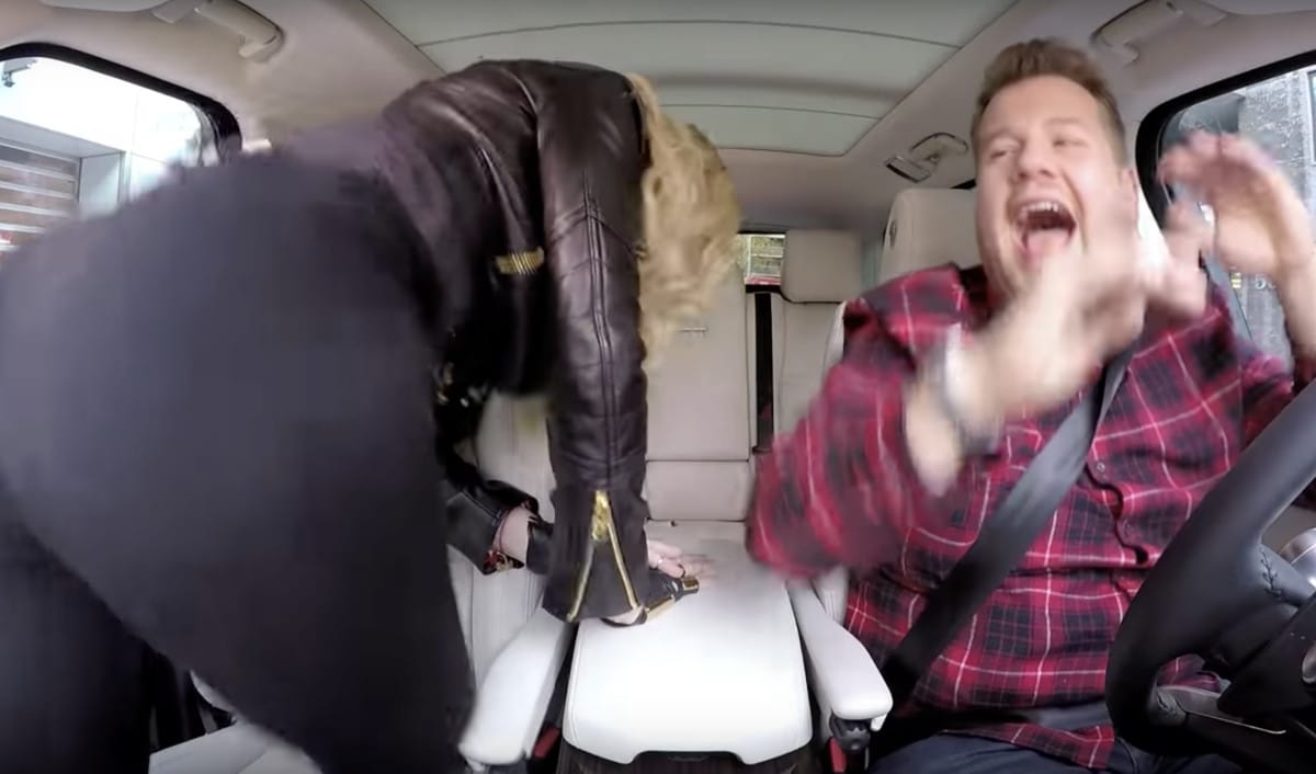 Madonna montre ses fesses pour le Carpool Karaoke - Stars et people - ZIKEO