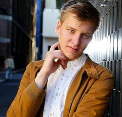 Le phénomène George Ezra débarque en France 23