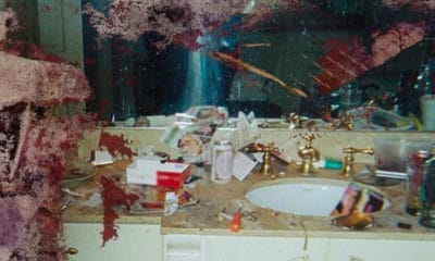 Kanye West vient de dévoiler une photo de la salle de bain de Whitney Houston qui fait scandale