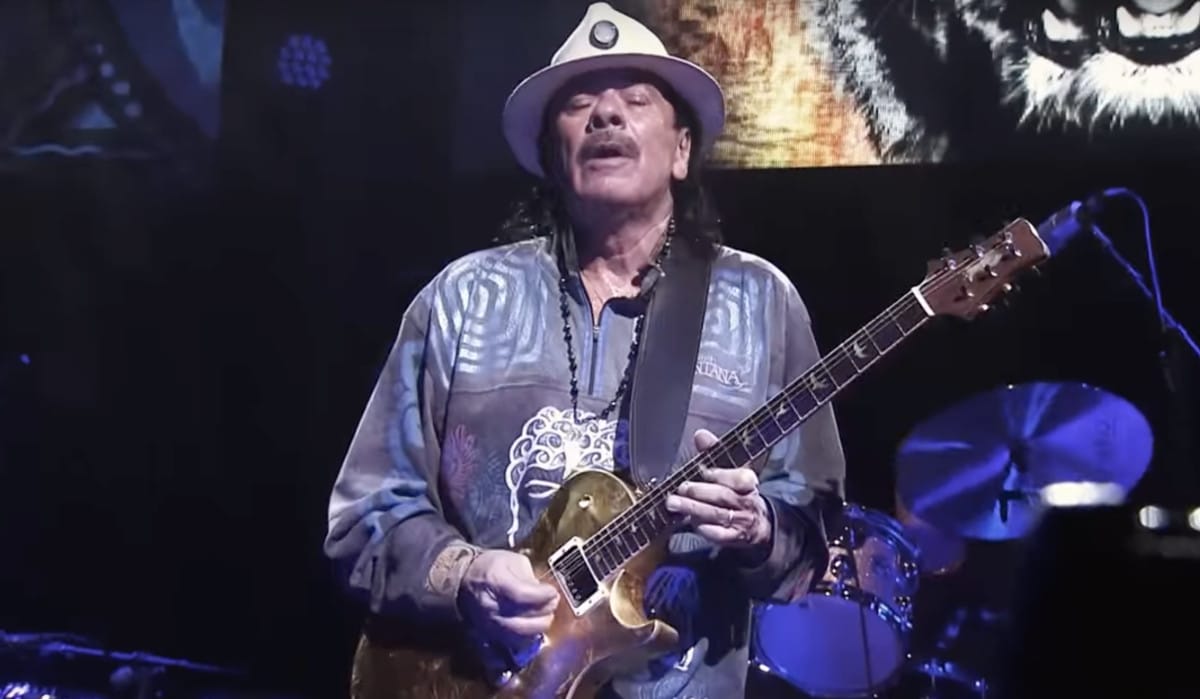 Carlos Santana à Guitare en Scène